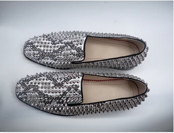 Итальянский Стиль полный шипы Мужские Лоферы высокое качество змеиной кожи обувь Для мужчин повседневная обувь без застежки Мокасины Мужская обувь на плоской подошве - Цвет: AS PICTURE