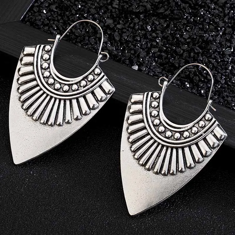 antique silver Индийские племенные латунные серьги, висячие серьги в форме цветка, украшенные вихрем «цыганские» серьги для женщин, богемные Винтажные серьги 2019GE05 - Окраска металла: antique silver