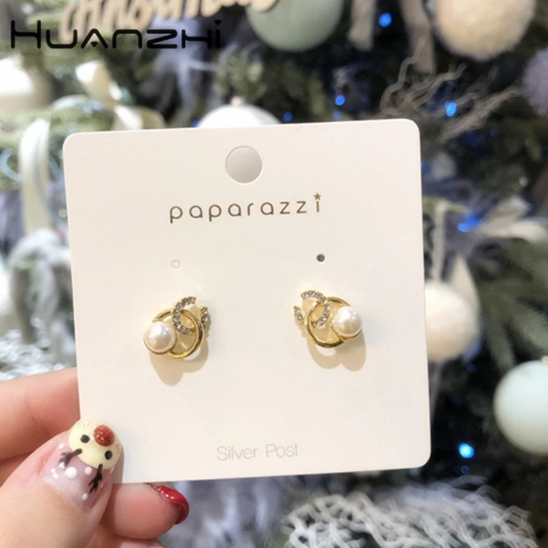 

HUANZHI 2019 Korea Rhinestone Imitation Pearls Alloy Golden Circle S925 Silver Irregular Elegant Stud Earrings for Women Party