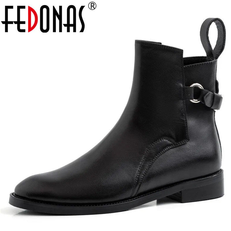 Женские ботинки Челси FEDONAS черные из натуральной кожи на низком каблуке с