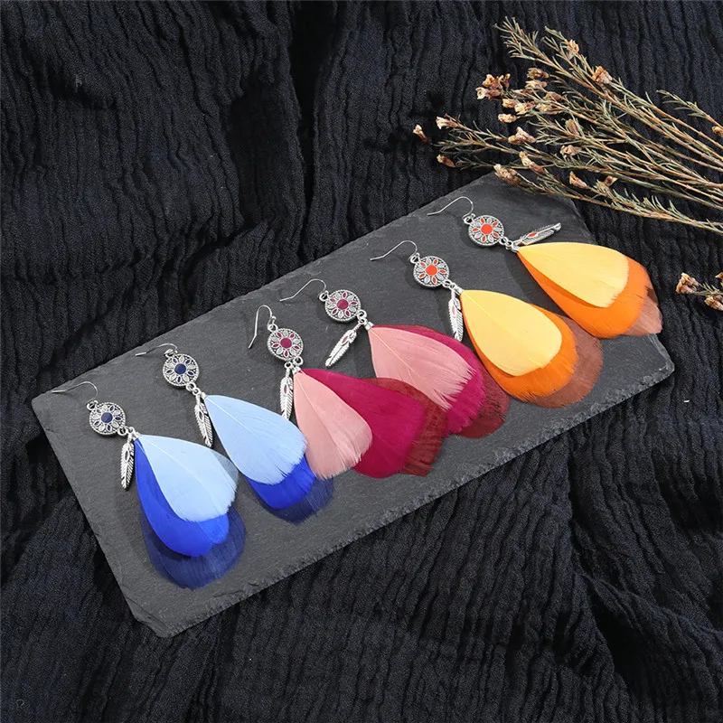 Богемные трехцветные Серьги с перьями для женщин, синие градиентные цветные женские серьги, металлические серьги в форме листа, ювелирные изделия