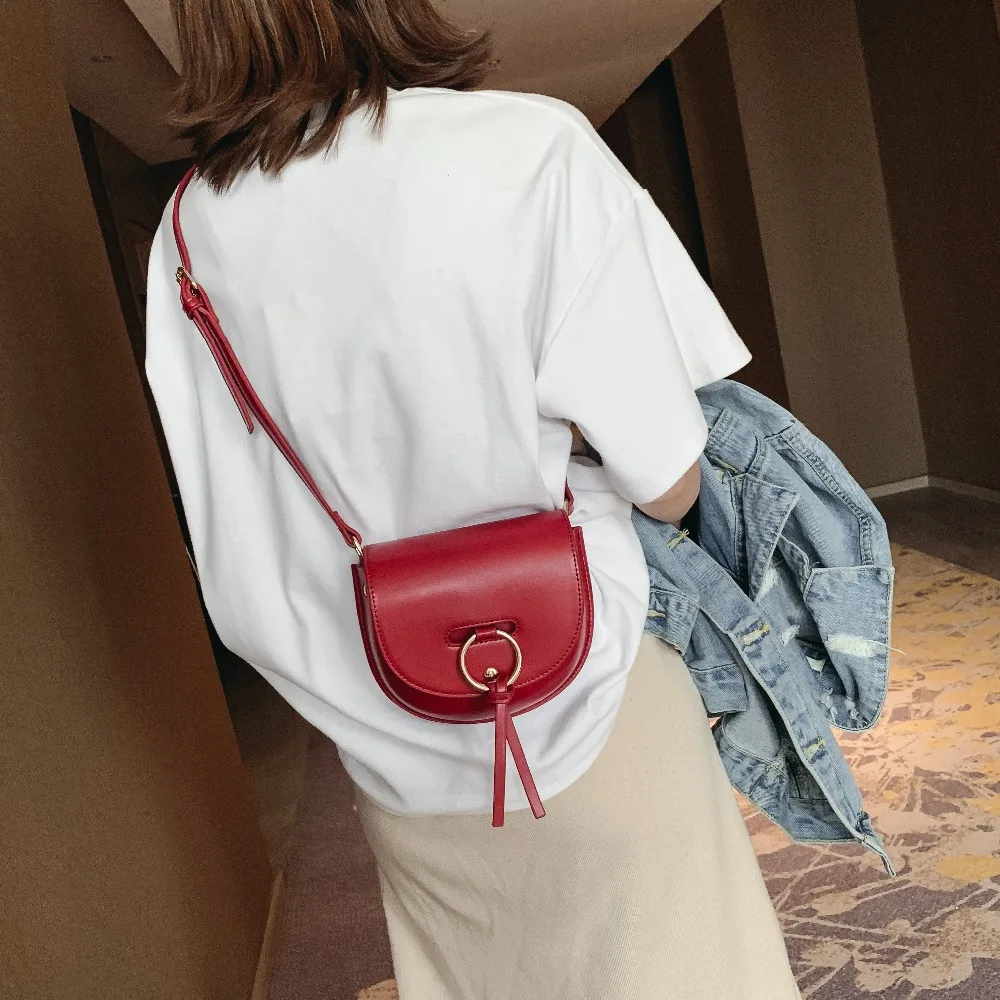 القوس Crossbody أكياس للمرأة 2019 بلون بو حقائب يد جلدية والمحافظ الإناث عبر الجسم حقيبة يد السيدات حقيبة جديد القوس Crossbody أكياس للمرأة 2019 بلون بو حقائب يد جلدية والمحافظ الإناث عبر الجسم حقيبة يد السيدات حقيبة جديد