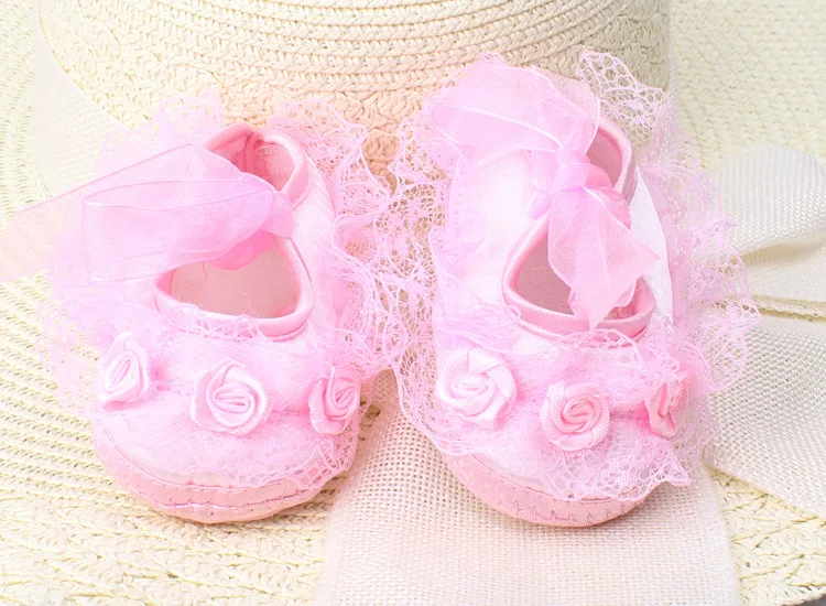 Обувь для маленьких девочек; Милая Кружевная обувь для принцессы для новорожденных; детская обувь для малышей; обувь для малышей с мягкой подошвой; обувь для первых шагов; TS118 - Цвет: pink
