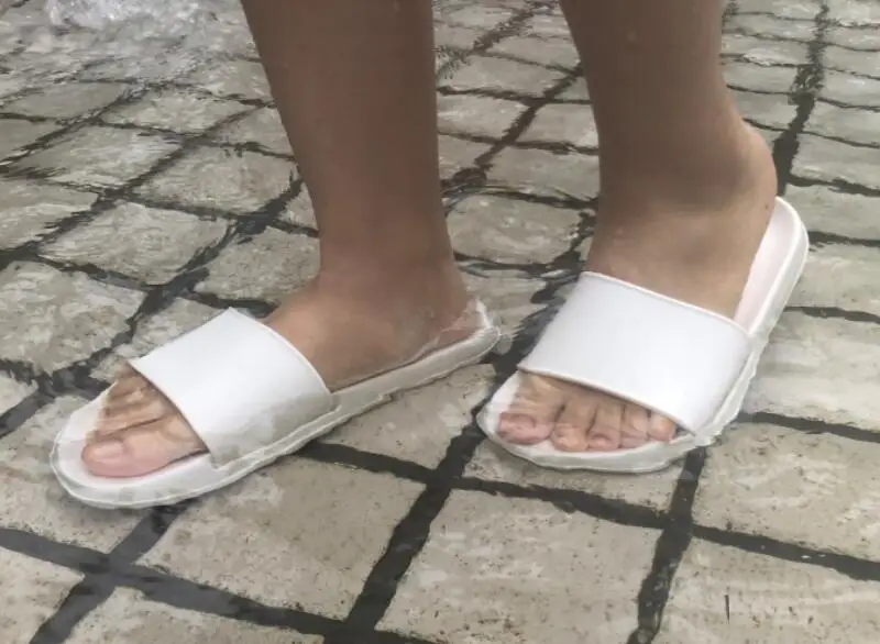 slippers indoor outdoor