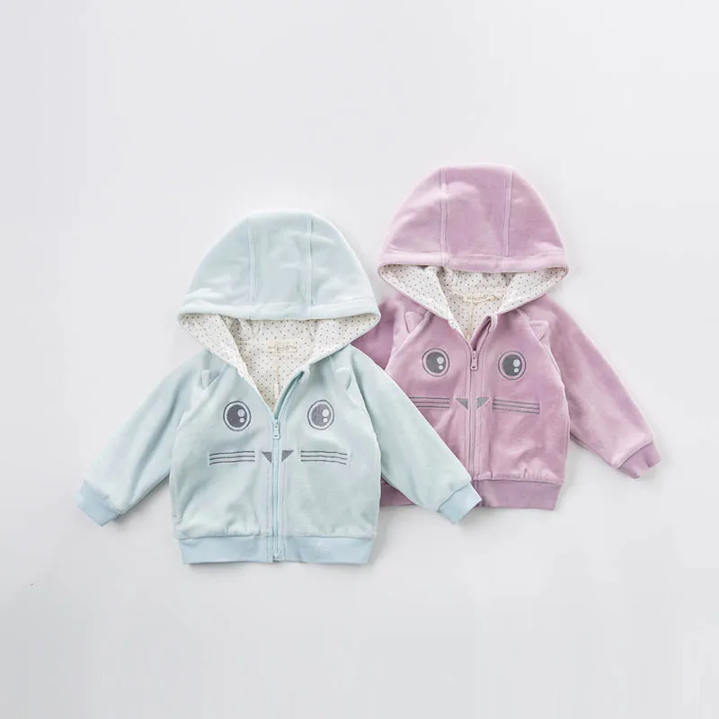 Dave Bella весна унисекс младенческой пальто с капюшоном дети печати Верхняя одежда для малышей Высокое качество Милая одежда DB7199