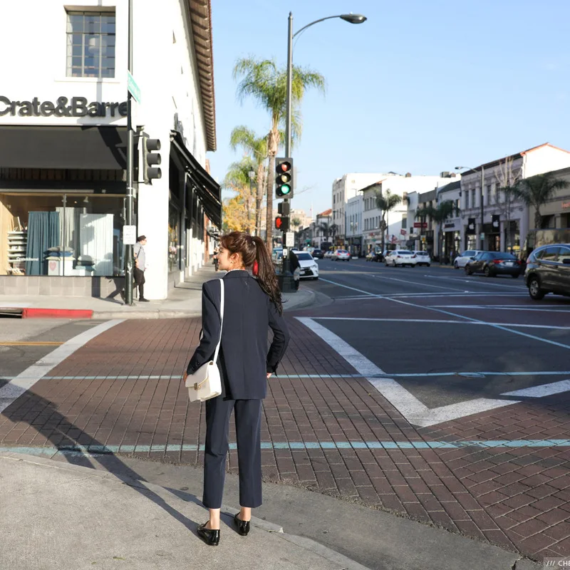 10552918718_198474606