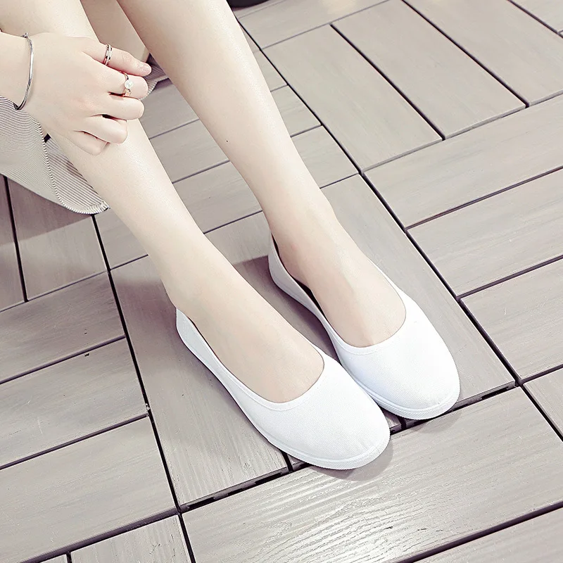 

2019 Autumn new work board shoes female white shoes white flat