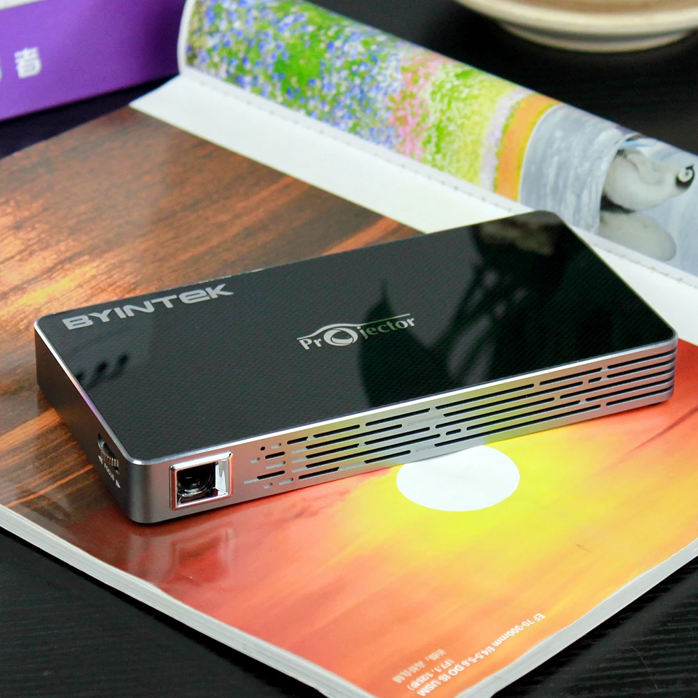 BYINTEK UFO MD322 Portable 1080P Wireless screen push Smart Home Theater Pocket Android 7.1.2 OS Wifi mini LED DLP projector