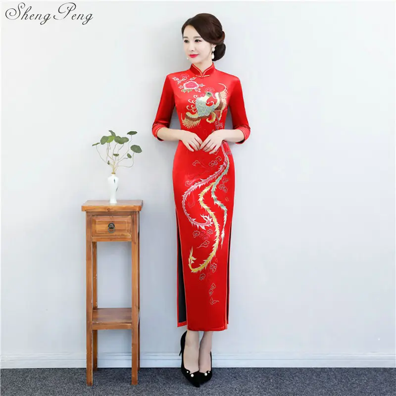 Красный китайское традиционное платье Женская шелковый атлас Cheongsam Винтаж Qipao Лето Половина рукава длинное цветок плюс размеры V1428