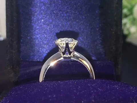

Hot 2 carat synthetic SONA Engagement rings for women,sterling silver ring, Weeding ring,size 4-10.5