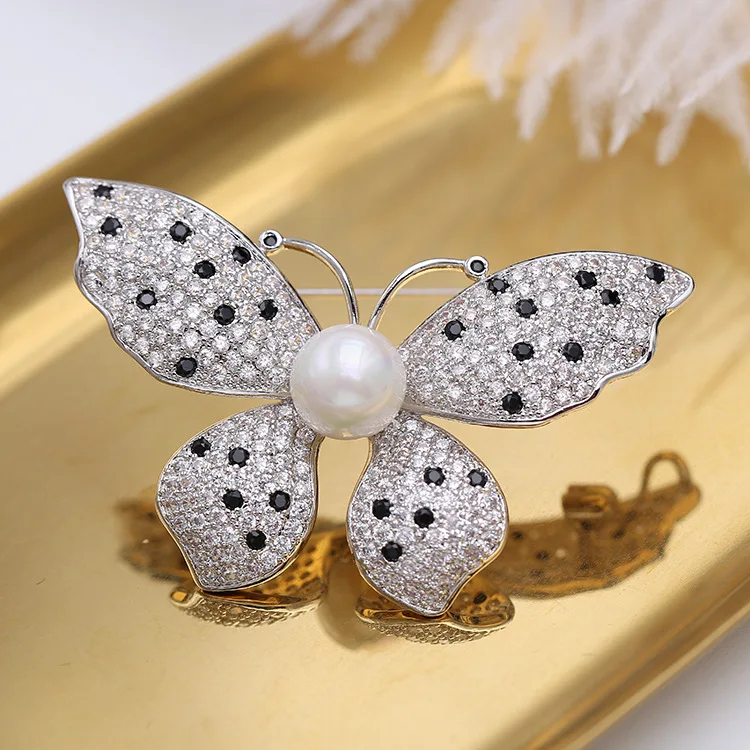 Beautiful Jewelry Accessory Cubic Zircon Silver Butterfly Brooch Pin Women Scarves Buck HR02733
