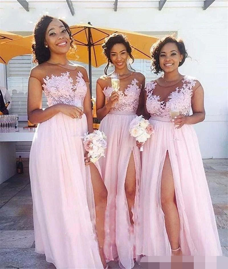 

Pink Plus Country Bridesmaid Dresses 2019 Illusion Long Chiffon Vintage Lace Cap Sleeves Split Maid of Honor vestido madrinha