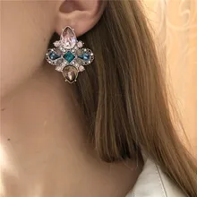 Классические женские серьги-гвоздики с родиевым покрытием и разноцветным камнем для девушек