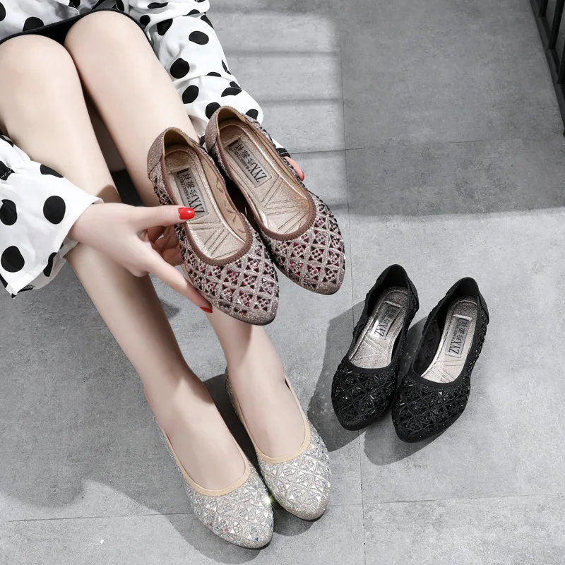 

2019 spring new fashion simple solid color casual shoes women soft and comfortable wild rhinestone flat shoes