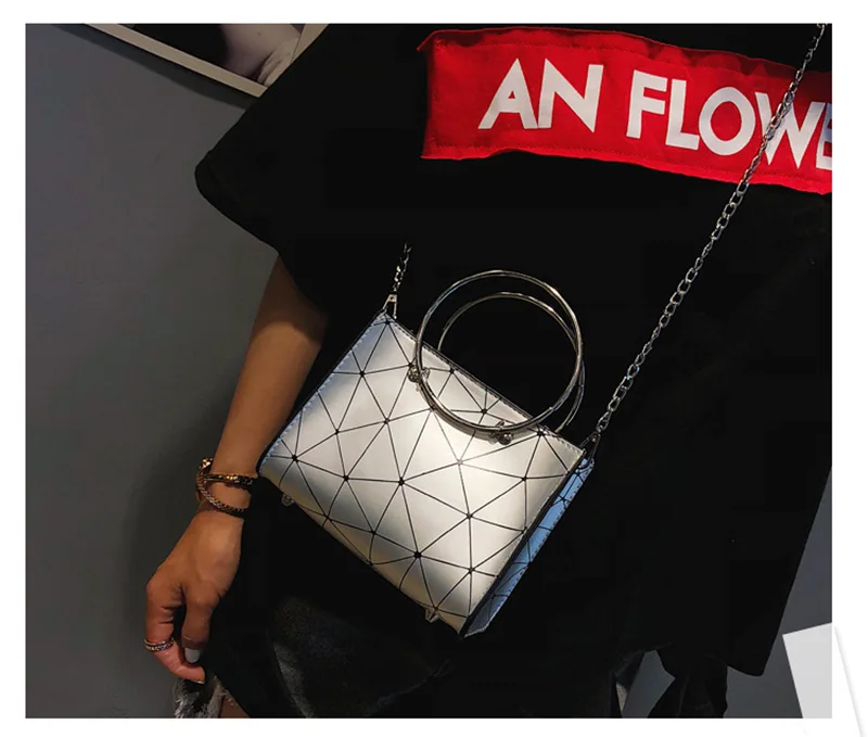 8807836800_2102105086