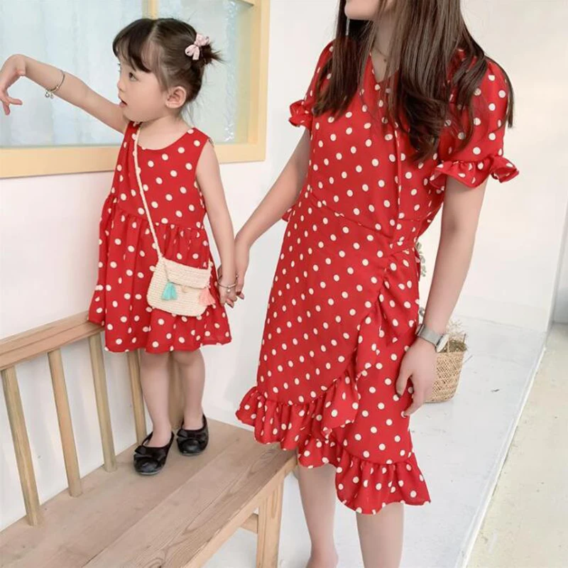2PCS New Red Polka Dots Summer Mother Daughter Sashes Dresses Family Matching Clothes Boho Dress Gifts for Girls Mommy Vestidos 2PCS New Red Polka Dots Summer Mother Daughter Sashes Dresses Family Matching Clothes Boho Dress Gifts for Girls Mommy Vestidos