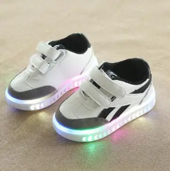

New Children Luminous Shoes Boys Girls Sport Shoes Baby Flashing Lights Fashion Sneakers Toddler Kids LED Sneakers
