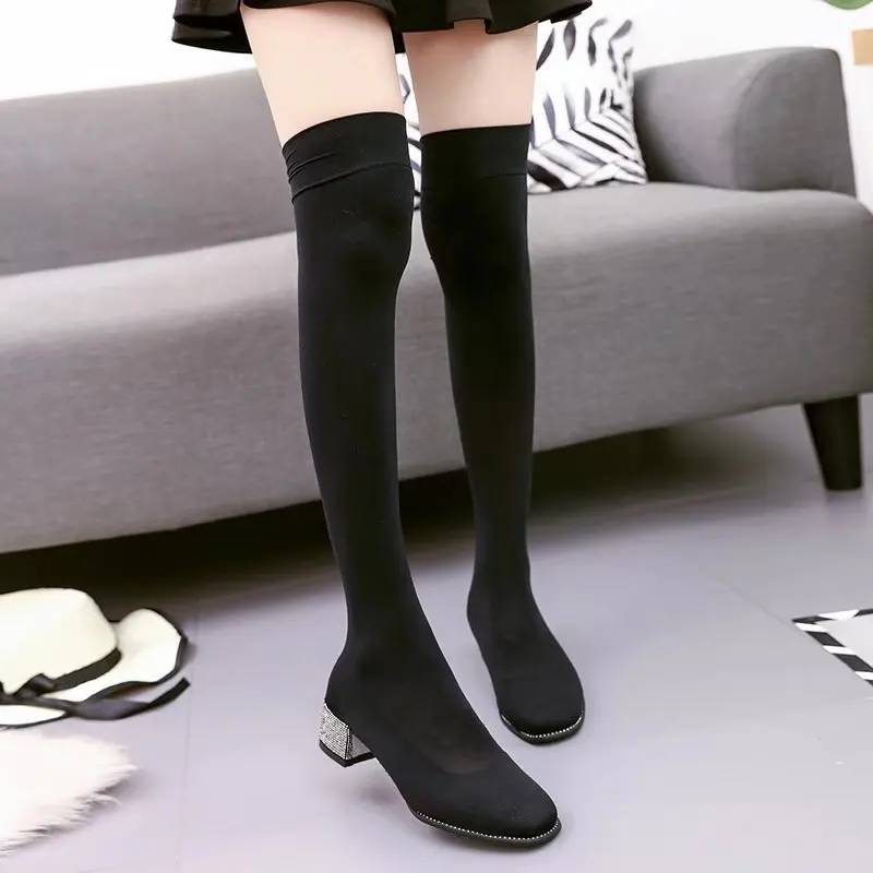 Г., женские ботинки зимние модные удобные рыцарские сапоги с закрытым круглым носком однотонные сапоги до колена в европейском и американском стиле - Цвет: black