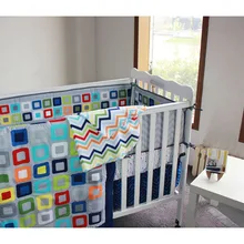 Комплект постельного белья для маленьких мальчиков, разноцветные квадраты, одеяло для новорожденных, матрас, юбка для детской кроватки защита для кроватки, бамперы, пеленки, органайзер, сумка, одеяло