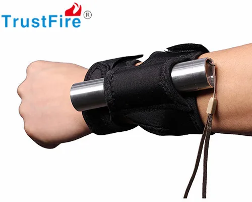https://ae01.alicdn.com/kf/HTB1FwXtMpXXXXcAXXXXq6xXFXXX5/TrustFire-DF-00-Arm-font-b-Flashlight-b-font-Holster-Arm-font-b-Pouch-b-font.jpg