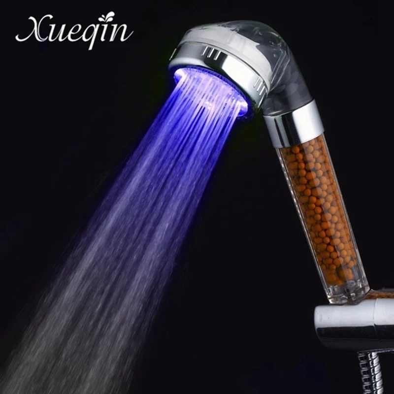 Xueqin الملونة مصباح ليد حمام الدش توفير المياه عالية الضغط أنيون سبا باليد الحمام فلتر الدش الرأسي فوهة