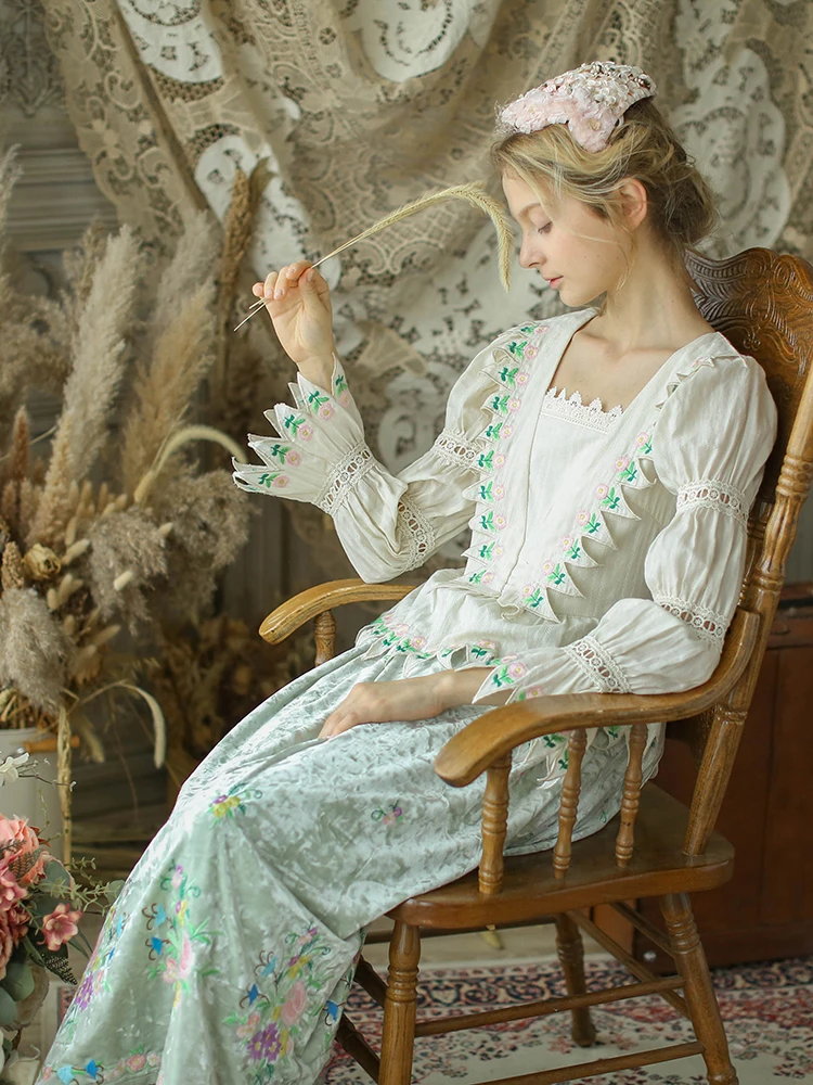 

LYNETTE'S CHINOISERIE Autumn Winter New Original Design Women Mori Girls Embroidery Faxu Twinset Velvet Dresses