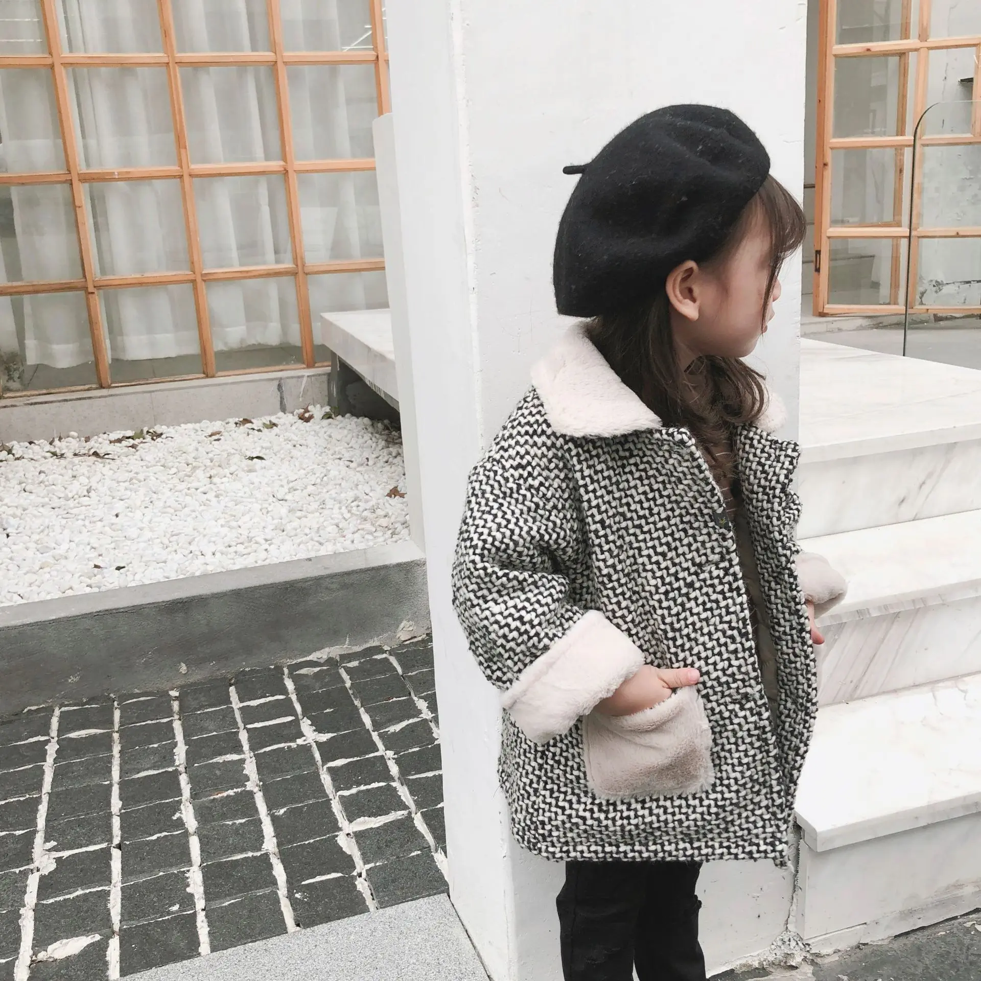 

2018 Winter New Children's Wear Korean Version Small Lattice Cotton Jacket Winter Money Wool Collar Thickened Coat
