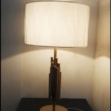 Постсовременная Минималистичная креативная декоративная настольная лампа для ресторана прикроватная лампа для спальни офисный стол