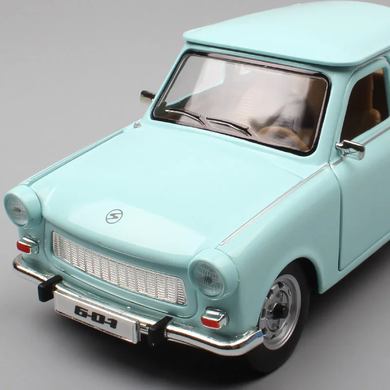 1:24 масштабные бренды Германия Винтаж The Trabant 601 P601 S 1988 седан VEB Sachsenring Trabi металлическая литая мини-модель машины игрушки