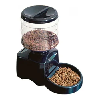 5.5L Automatic Dog Feeder with LCD Screen 4
