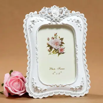 

Chic Crystal Crown Resin Photo Frame Decorative Family Vintage Picture Frame European Table Home Decor Wedding Picture Display