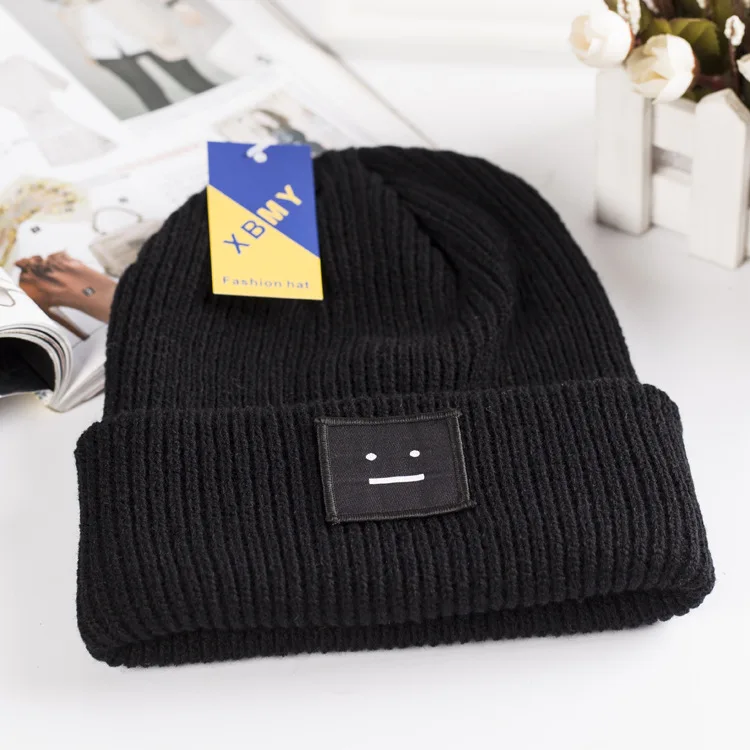 

4 Colors New Brand Unisex Knitted Beanie Hats Women Winter Warm Hats Girls Caps Smile Lovely Cool Caps Men Knit Hats Wholesale