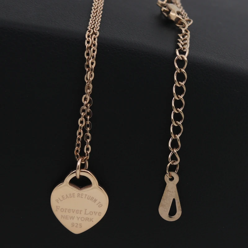 Fashion Luxury Famous Brand Necklace Women Paragraph Clavicle Necklace Gold Color Peach Heart Pendant Necklace Fine Jewelry