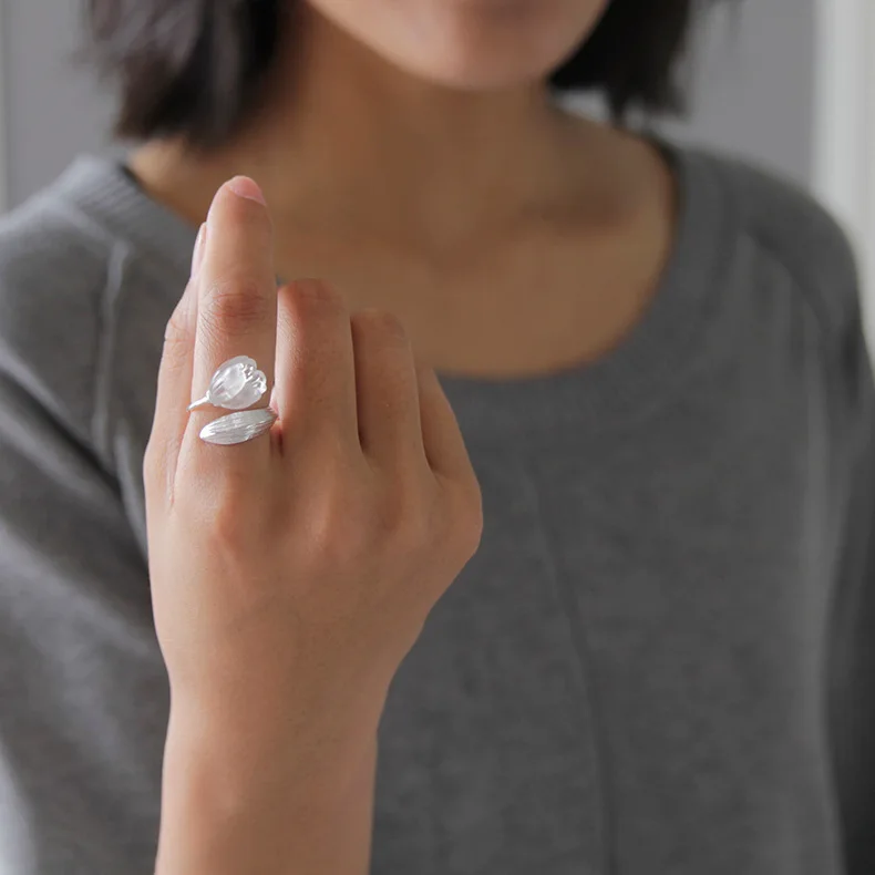 

Acecare Originality | Suzulan Simulates Natural White Crystal Flower Opening Ring Female 925 Pure Silver
