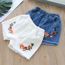 Джинсовые шорты с кисточками для маленьких девочек, одежда для детей с цветочной вышивкой, летние популярные штаны для девочек белые шорты для малышей