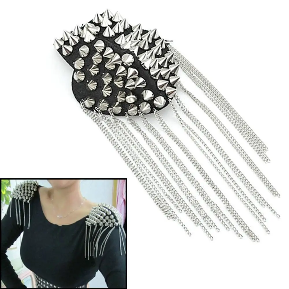 

New Fashion Shoulder Epaulet Women Party Rivet Punk Accessories Kpop Handmade Fringed Pikes Brooch Tassel Metal Epaulette