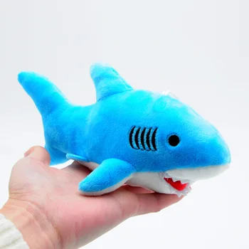 

1pcs Boutique 18cm Tri-color cute shark bag pendant advertising promotional gifts Keychains toys Girls Bag Car buckle