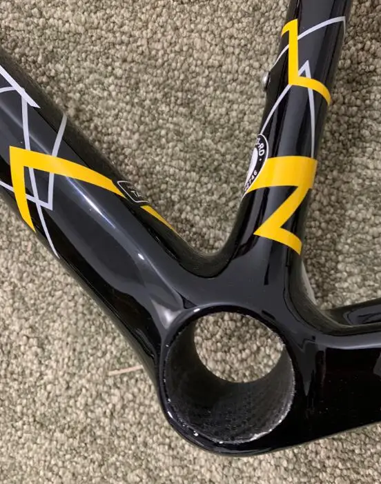 

2 year warranty 2019 TOP Selling China OEM S-W sl6 model T1100 UD 1K carbon road bicycle frame BB30/BB68 accept customized paint