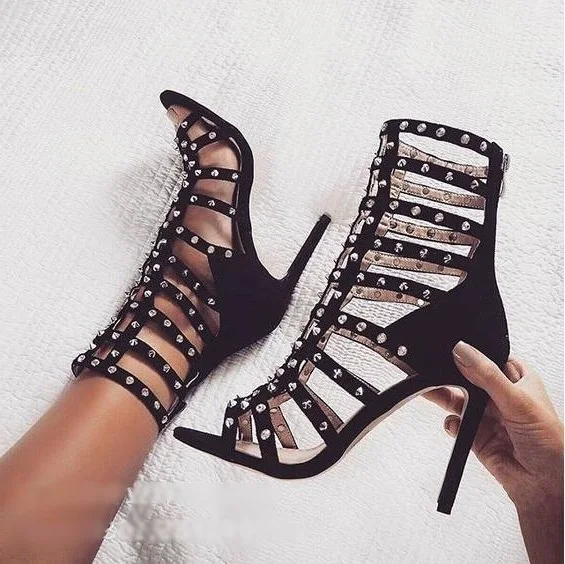 

Sexy Black Suede Rivets Gladiator Sandals Women Cut-out Peep Toe Rome Strappy Sandals Shoes Hollow Metal Spikes Banqute Shoes