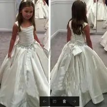 Стиль нарядные платья для свадьбы для Девочек Пышные Платья принцессы платья Белый оборками платья для девочек, держащих букет невесты на свадьбе