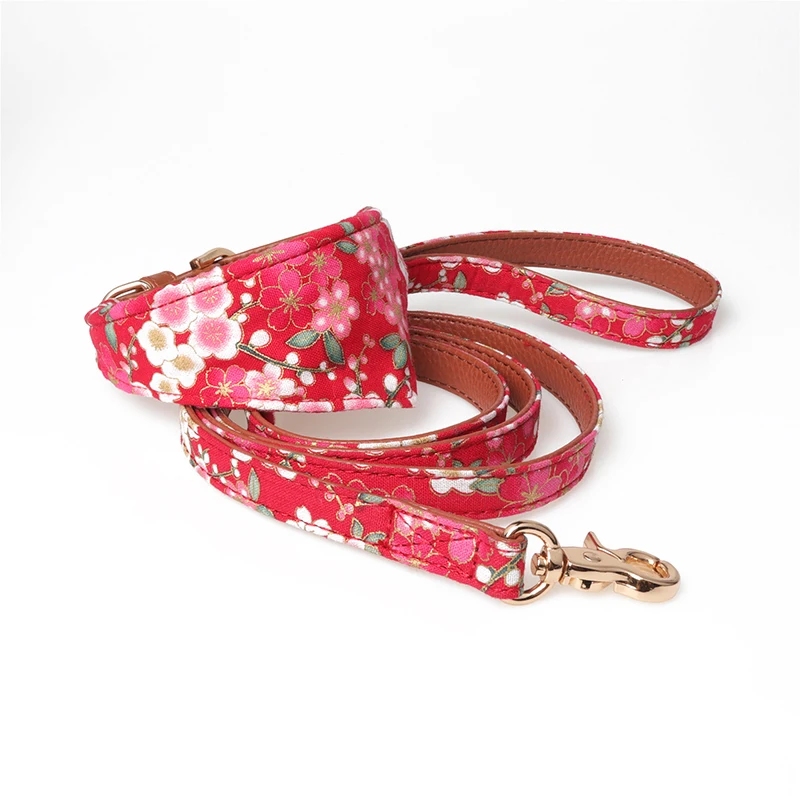

Pet Dog Supplies Jacquard Print PU Leather Neckerchief Bandana Dog Collars For Small Large Dogs ,Dog Collar And Leash Set