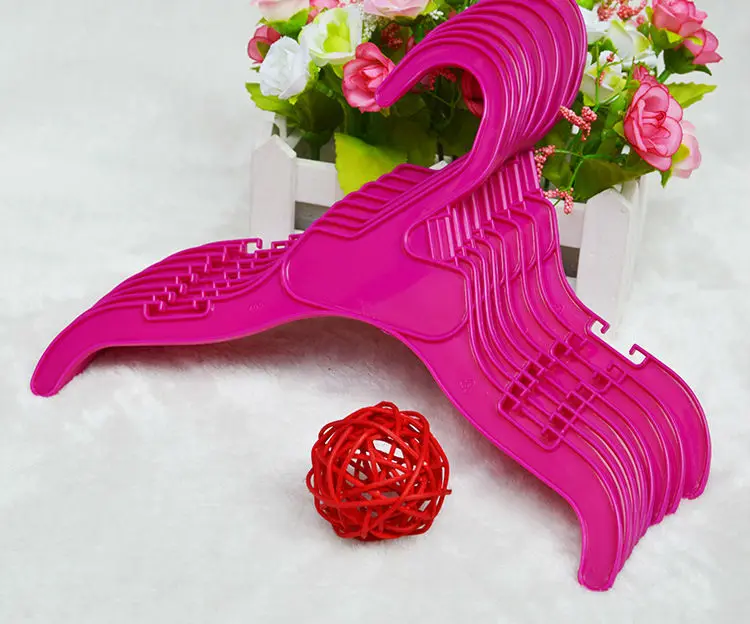 D15_5pcs_lot_Plastic_Pet_Dog_Clothes_Rack_Hanger_High_quality_Baby_Pet_Clothes_Tree_Hangers_white_Red_Drop_shipping_ (4)