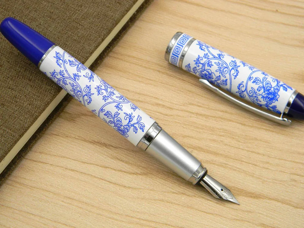

Blue And White Porcelain Painting blue top Medium Nib Fountain Pen