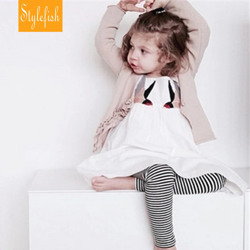 

2016 New Female Baby Brief Style Childen Embroidery Dress Summer Swallow Pattern Backless Sling Dress Hot Sale