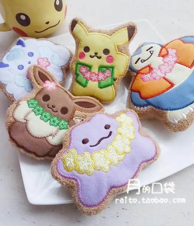 

TROPICAL SWEETS Key Chain Icing Cookie Alola Vulpix Eevee Snorlax Ditto plush dpll