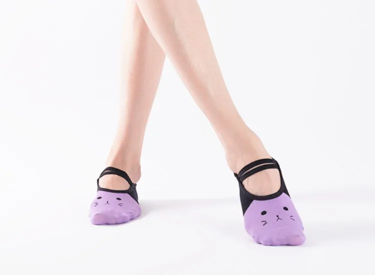 yoga sock 17