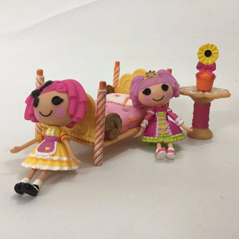 1 set of girl bedroom set Original 7cm MGA Lalaloopsy Dolls Mini lovely Dolls For Girl
