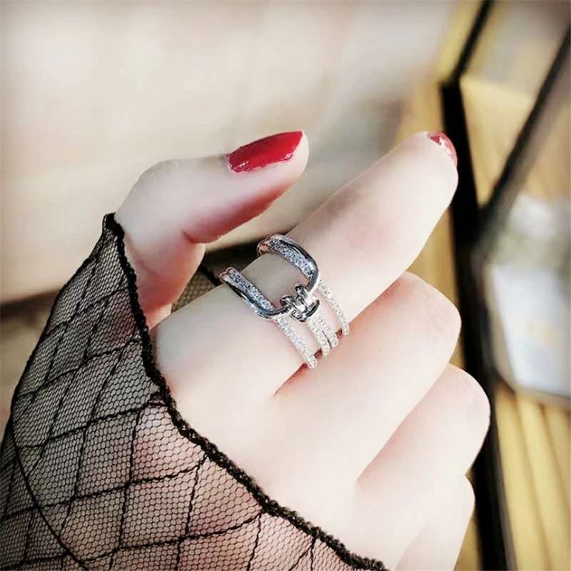 Женские золотистые кольца с кристаллами Love Knot|Кольца| |