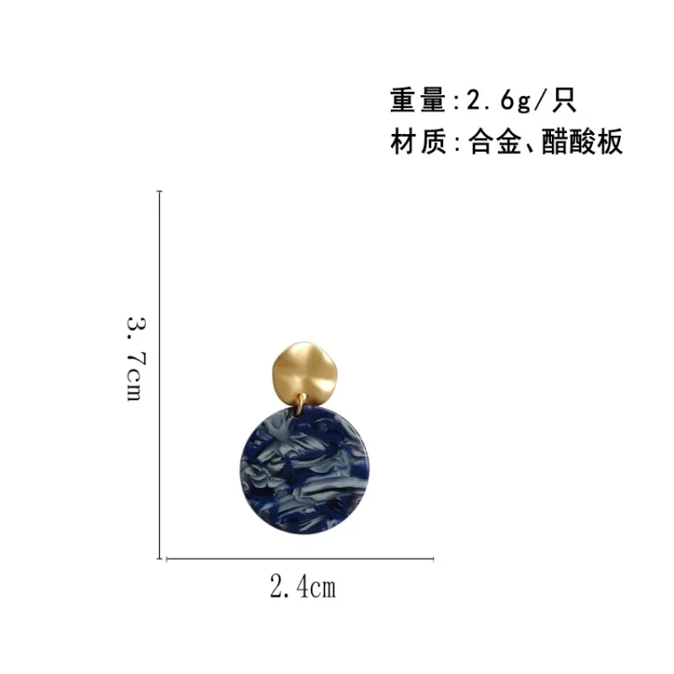 (3)