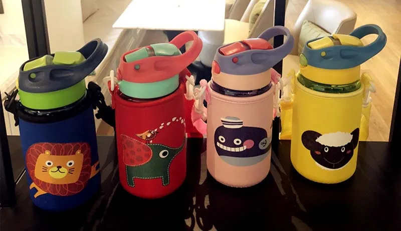 صديقة للبيئة الاطفال الشرب الكرتون زجاجات مياه BPA الحرة تريتان سترو الأطفال زجاجة الأطفال غلاية المحمولة زجاجة رياضية